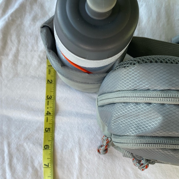 H2O Mojave Waist Pack by Outdoor Products Fanny Pack + Two 600mL Water Bottles - Picture 14 of 14